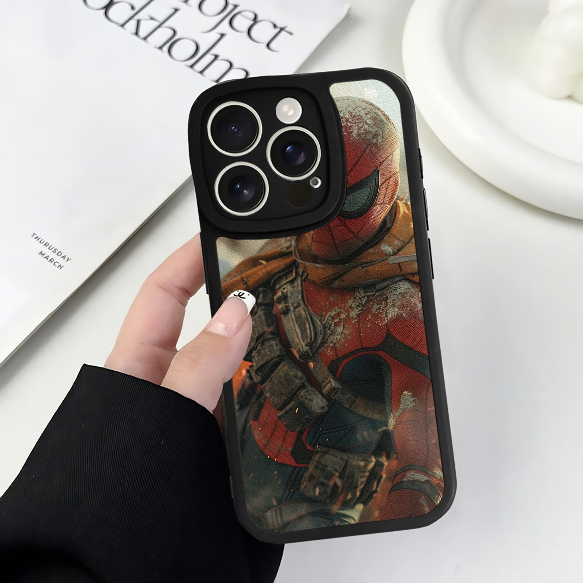 （画像用） Deadpool デッドプール 【iPhone 16シリーズ対応】シリコンスマホケース（レザー調） 材質：シリコン